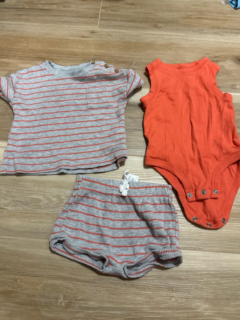 Carter’s 3 piece grey and coral outfit